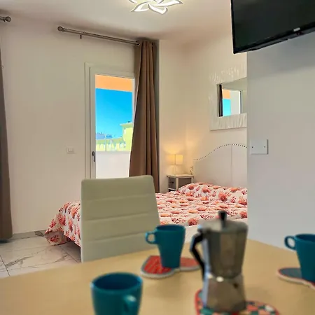 Modern Comfort In Centre Apartment *